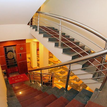 Lao Cai Galaxy Hotel Bagian luar foto