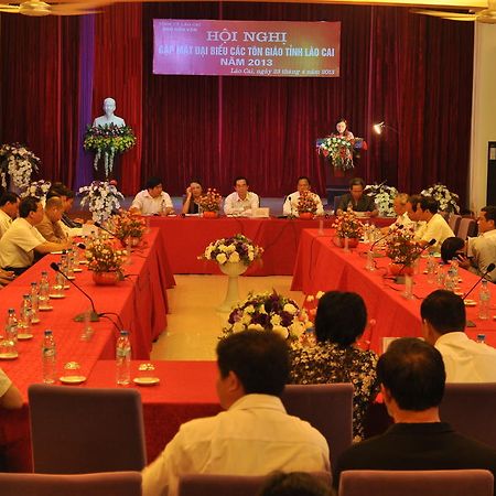 Lao Cai Galaxy Hotel Bagian luar foto