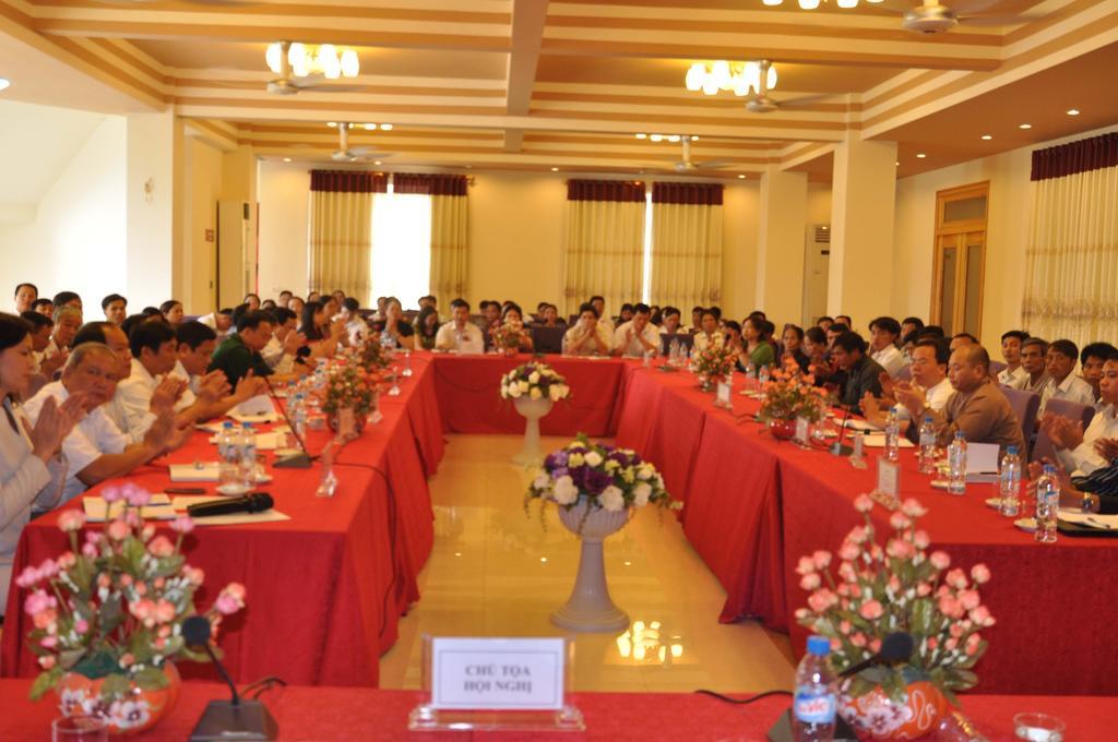 Lao Cai Galaxy Hotel Bagian luar foto