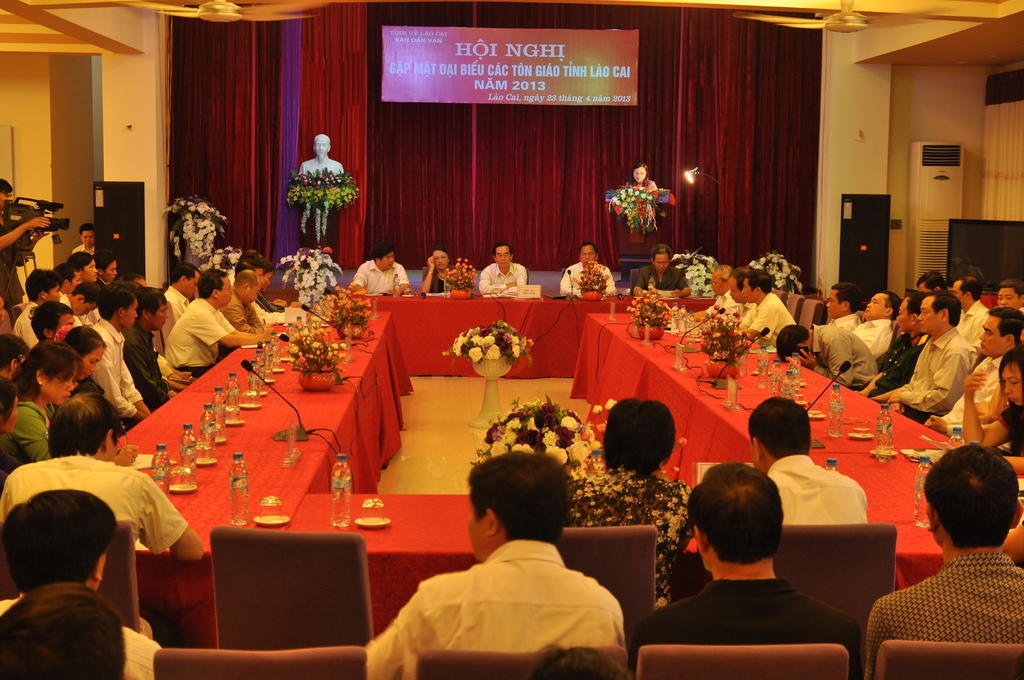 Lao Cai Galaxy Hotel Bagian luar foto